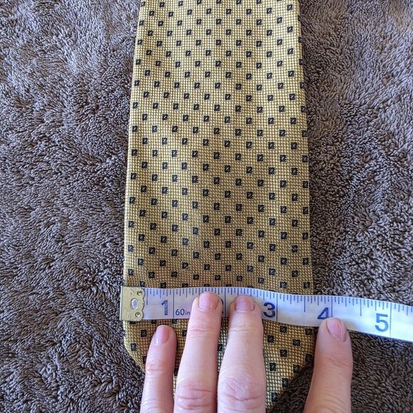 Guy Laroche Paris Gold Necktie Micro Square Pattern Luxury Designer Silk Tie - Picture 12 of 12
